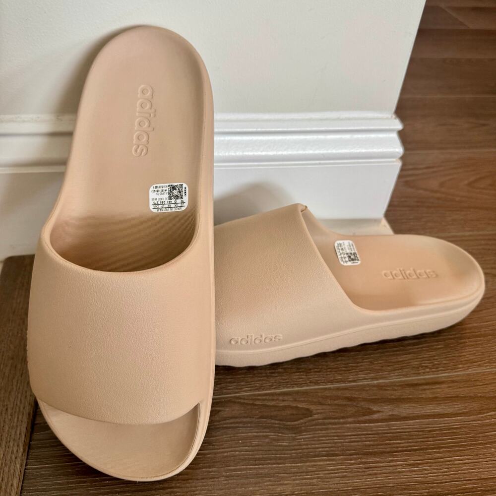 Adidas Adilette Lumia Slides Tan Neutral Pool Shower Beach Mens 10 NEW IN BOX